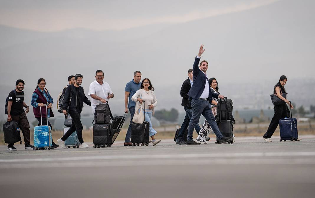 Erzurum’da zorunlu iniş yapan uçak, Hindistan’a döndü - Resim: 4